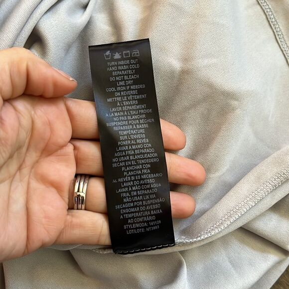 RONNI NICOLE SILVER CAPE FLORAL PATTERN DRESS Sz-  14 - Picture 10 of 15